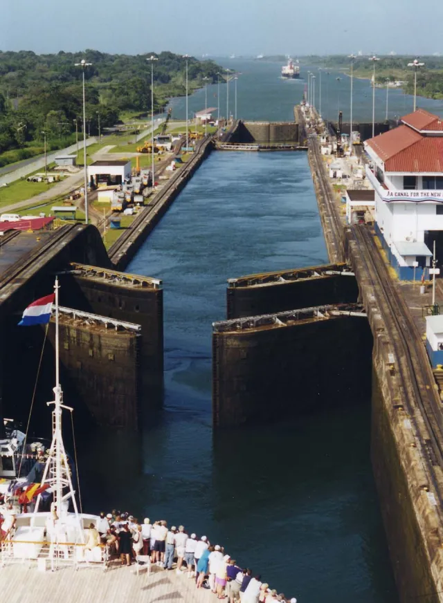 Panama Canal, Gatun Locks opening